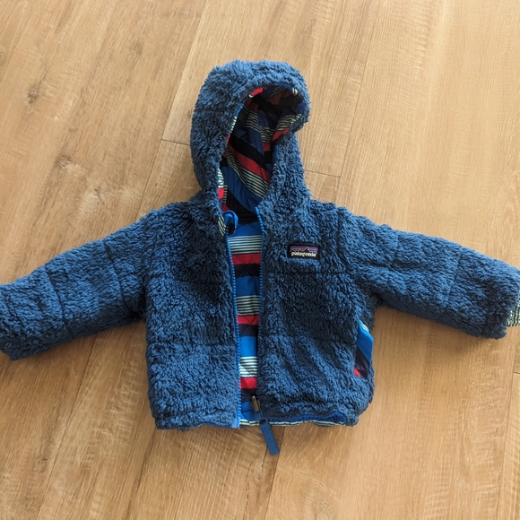 Infant Patagonia Reversible Puffer with Fleece - Picture 2 of 3
